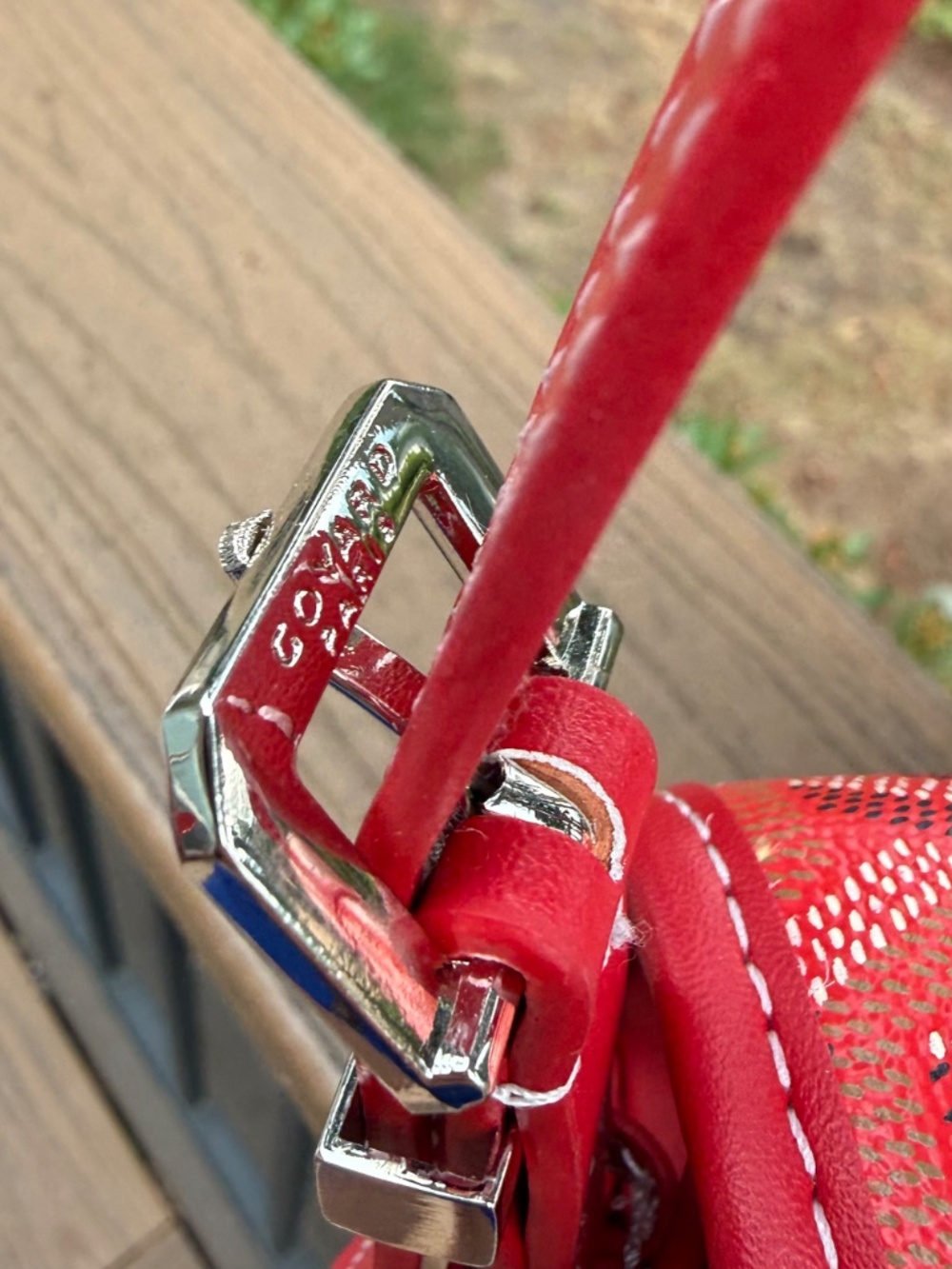 Belvedere PM Messenger Crossbody Bag in red - Read Description - Picture 7 of 13